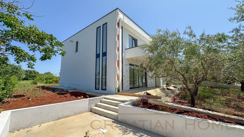 Neubau! Moderne Villa mit Pool nur 5 km von Porec und dem Meer