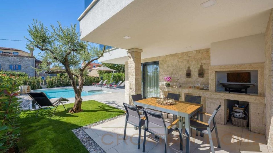House, 234 m2, For Sale, Poreč