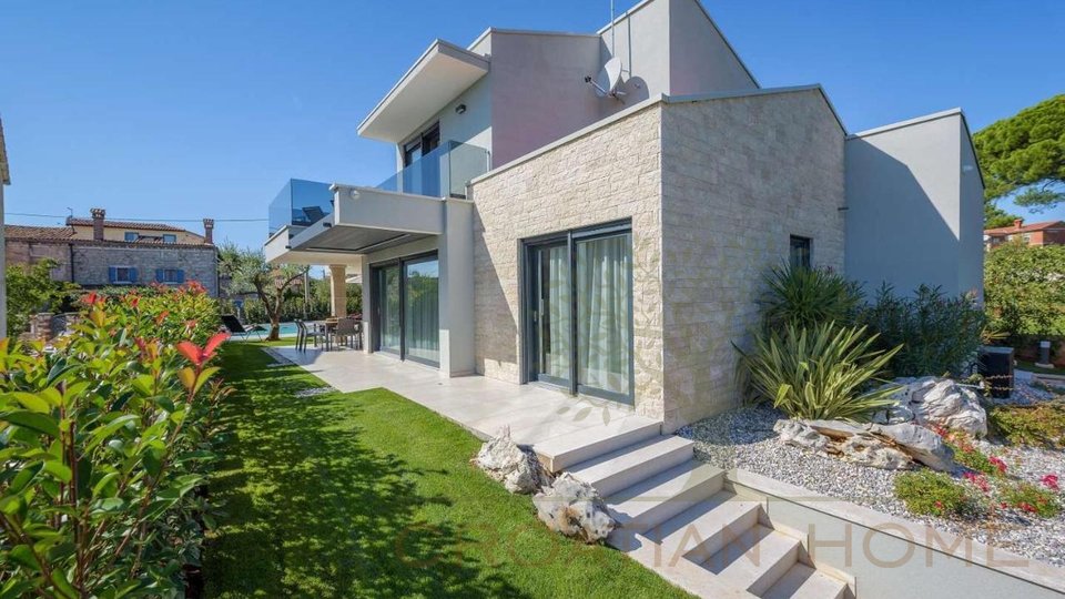 House, 234 m2, For Sale, Poreč