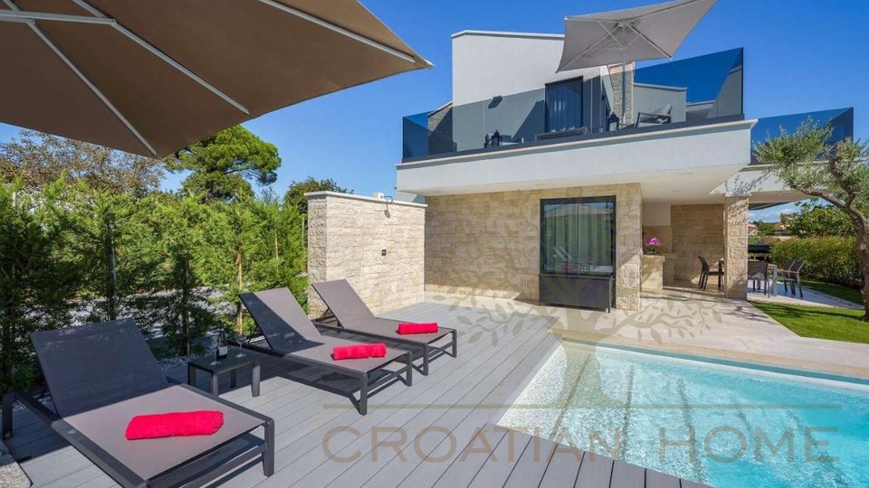 House, 234 m2, For Sale, Poreč