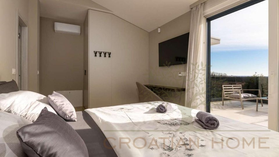 House, 234 m2, For Sale, Poreč