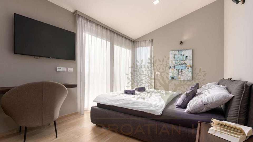 House, 234 m2, For Sale, Poreč